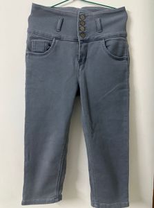 Grey High-Waisted Capri Jeans