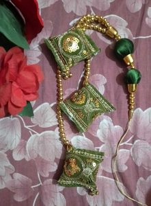 latkan for lahanga or chunni