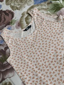 Easybuy women beige heart printed Tank top