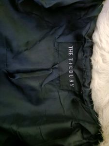 Branded Coat with Fur Collar 💙