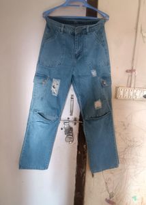 Straight fit ripped cargo