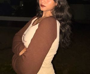 Raglan Sleeves Graphic Print Long Sleeve Crop Top