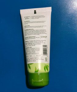 Plum Green Tea Pore Cleansing Face Wash