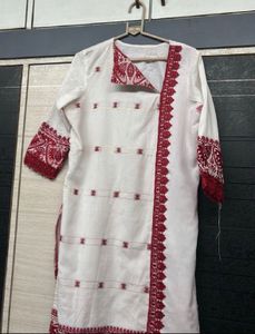 Elegant White &amp; Red Kurta
