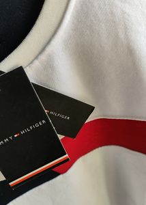 Tommy Hilfiger Brand New Sweatshirt @2499