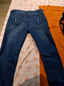 Brand New Jeans (FREEBIES INCLUDED) Booked