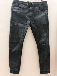 Stylish Black Jogger Jeans