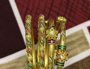 Anti Tarnish Combo Of 2 Pair Bangles