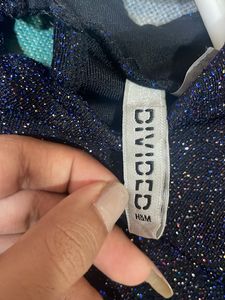 H&amp;m 2 Top Party Ware stretchable