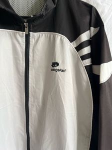 Wind breaker