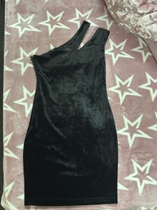 Little Black Dress S
