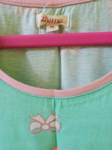 🎠Cute Pink And green Short Nightdress☘️