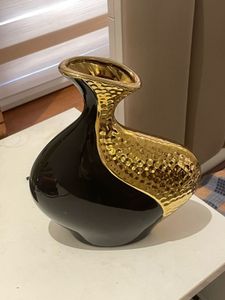Elegant Black & Gold Decorative Vase