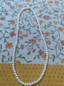 Pearl Beaded Necklace