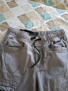 Boy&#39;s Grey Cargo Pants