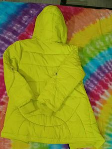Very Beautiful, Superb Quality Puffed Jacket.