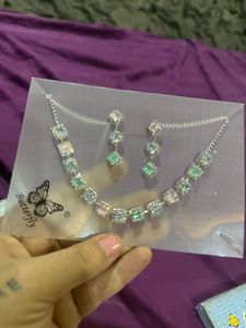 Brand New Necklate Set
