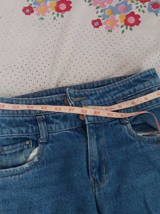 Wide Leg Cargo Jeans