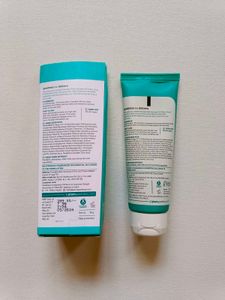 Plum Cica &amp; Hyaluronic Acid Sunscreen SPF 50