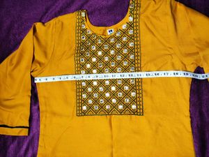 Beautiful Kurta Set On Sale!