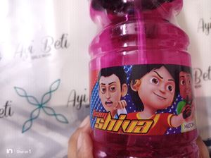 Sipper Water Bottle With Straw For Kids .