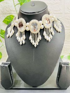 Kriti Sanon Inspired neckpiece