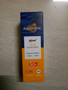 Aqualoica Glow+ Dewy Sunscreen
