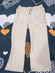 The Essential Cream Pant