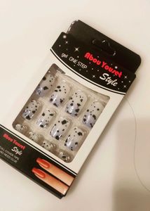 Abou Youset Style Nails