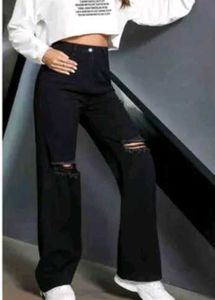 Black Ripped Jeans 👖