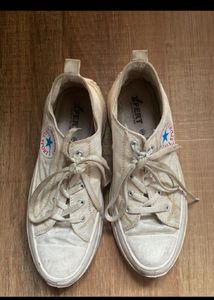 Xpert Canvas Sneakers