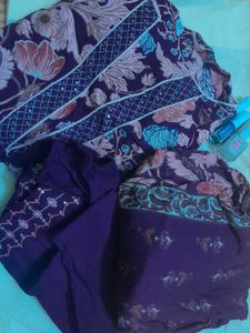 Floral Embroidered Kurti Set