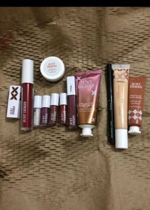 Just Herbs Makeup Kit