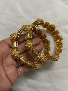 Royal Design Gold-Plated Bangles with Pearl Detail