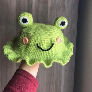 Crochet Frog Bucket Hat