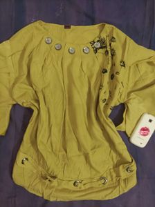 early 2000s yellow top, vintage, fun and y2k