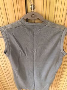 Sleeveless V-Neck Knit Top