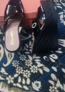 New With Teg Beutiful Sendel