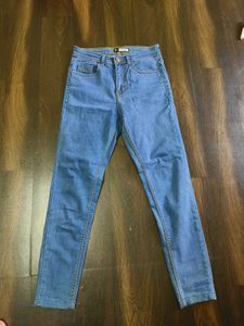 Light Wash High-Waisted Jeans