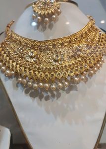 24 ctGold plated necklacesetwithmang tika