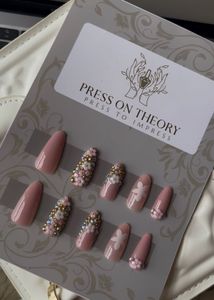 Press On nails