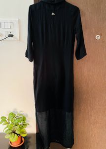 W Trendy Kurta | Size 6 | Like New | Very Classy