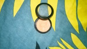 Combo Of Concealer And Eyebrows Powder