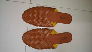 STREET STYLE STORE FLATS