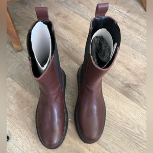 Limited edition MANGO Brown Chelsea Boots
