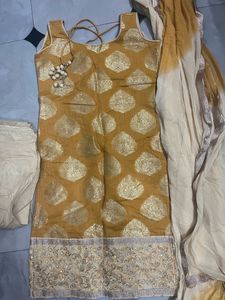 Gold Kurtha Set