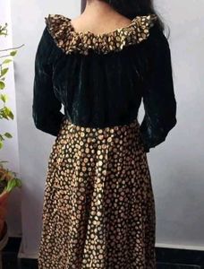 Chic Black &amp; Gold Dress