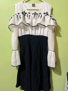 Chic Cold Shoulder Dress