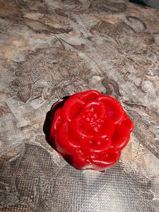 Rose gel candle