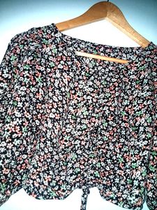 Cute Floral Printed Crop Top (Women&#39;s)